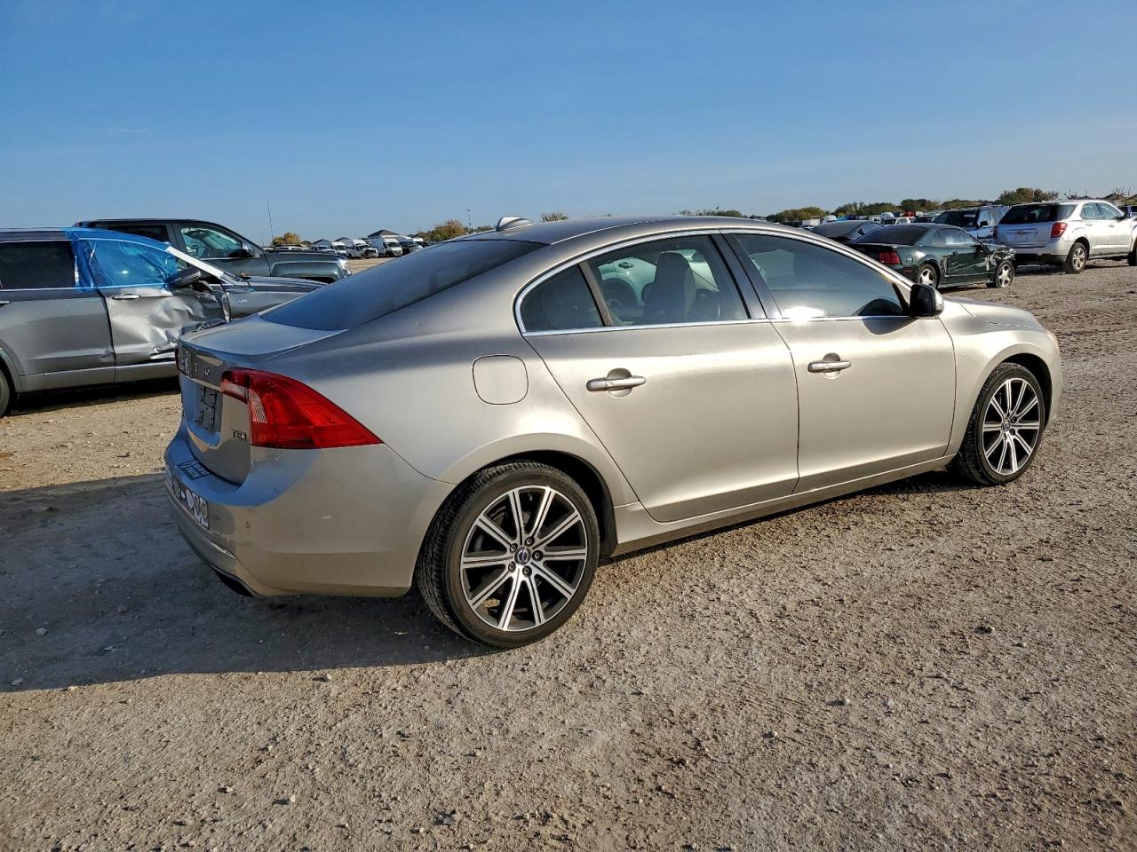 2016 VOLVO S60 PREMIER photo 7