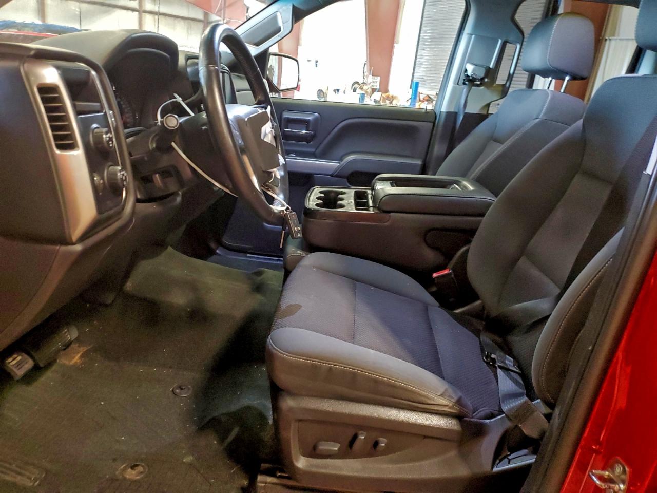 2018 CHEVROLET SILVERADO K1500 LT photo 19