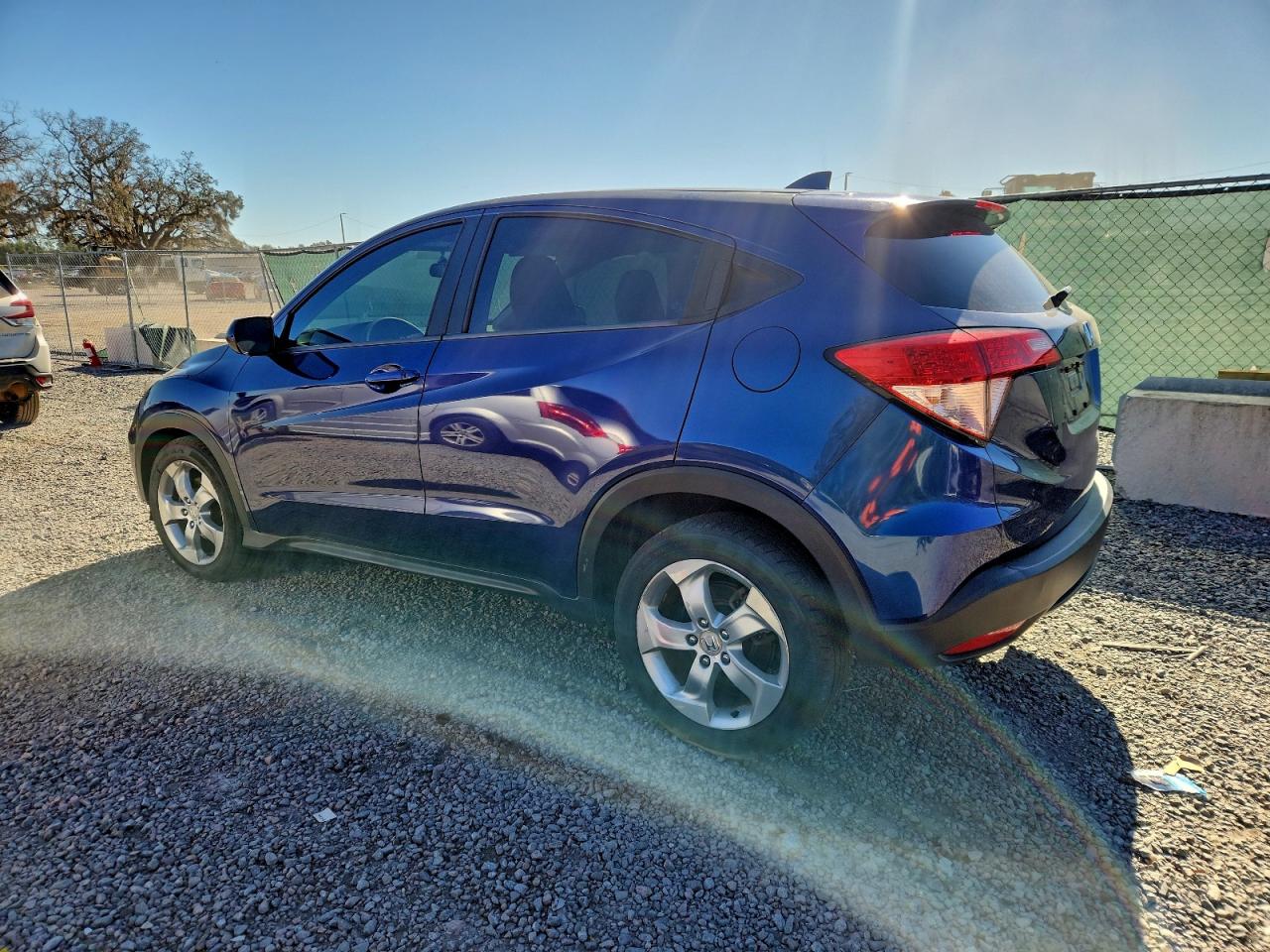 2016 HONDA HR-V LX photo 2