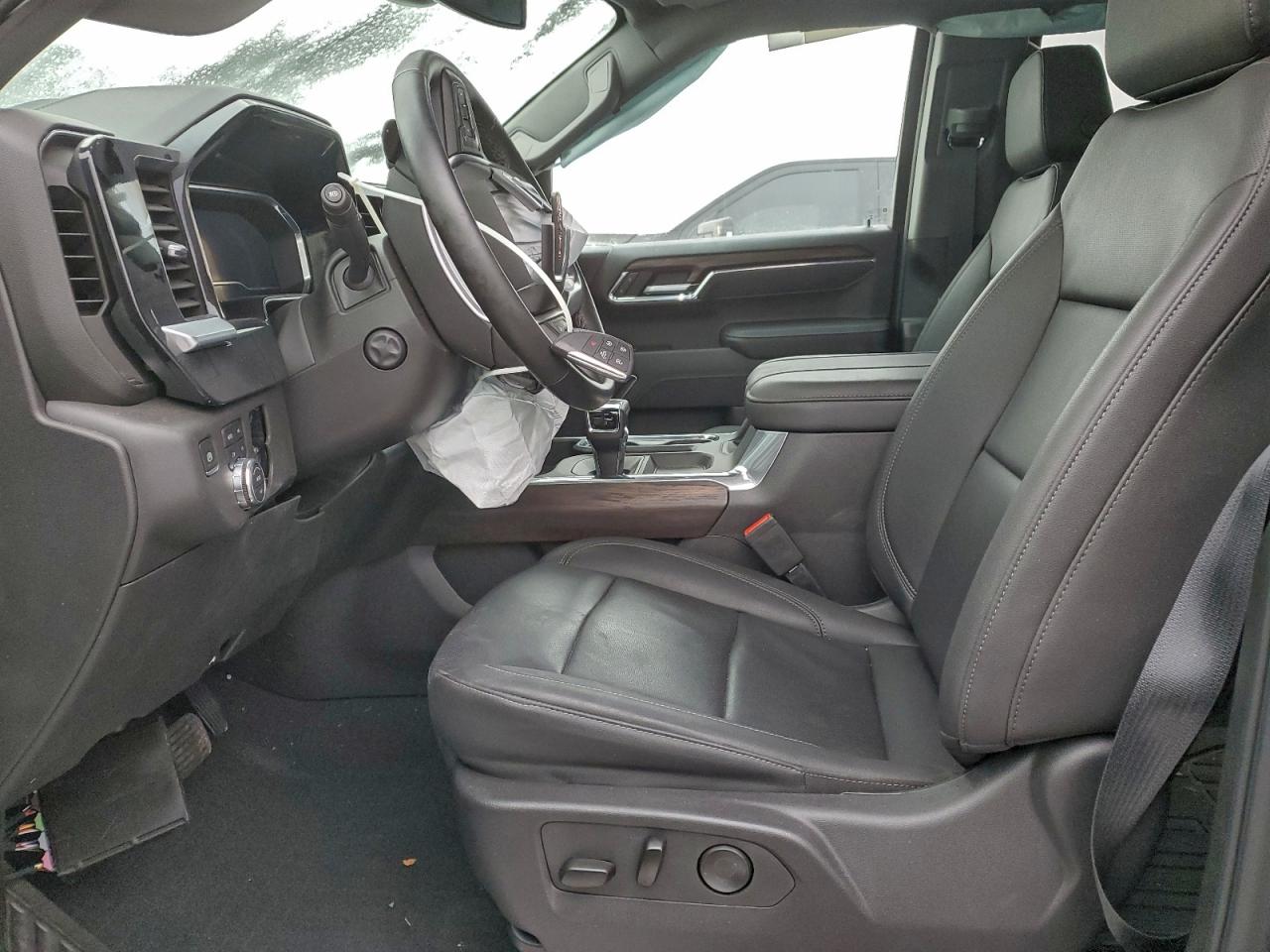 2025 GMC SIERRA K1500 SLT photo 7