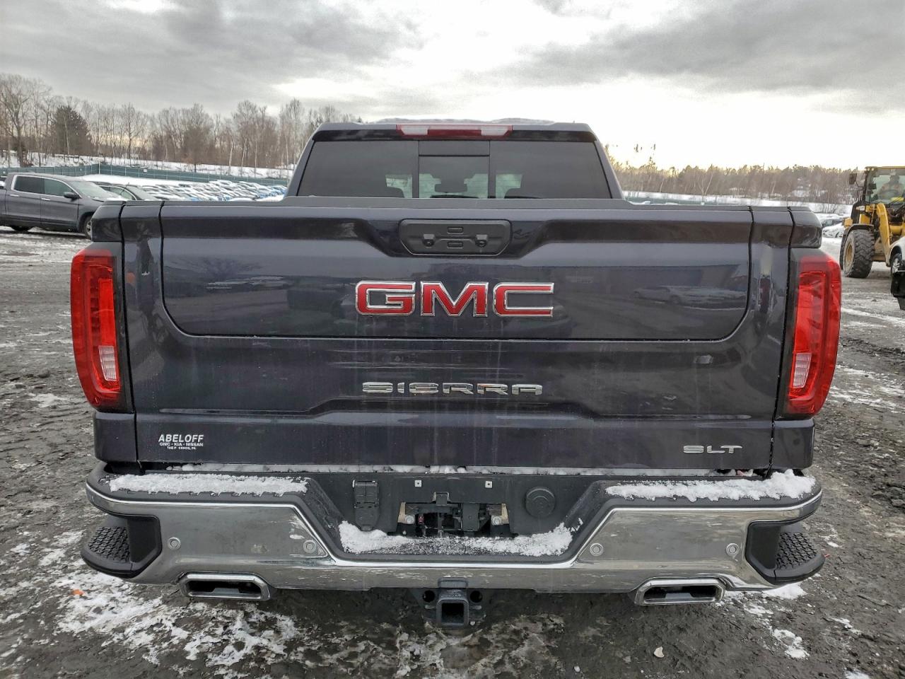 2025 GMC SIERRA K1500 SLT photo 6