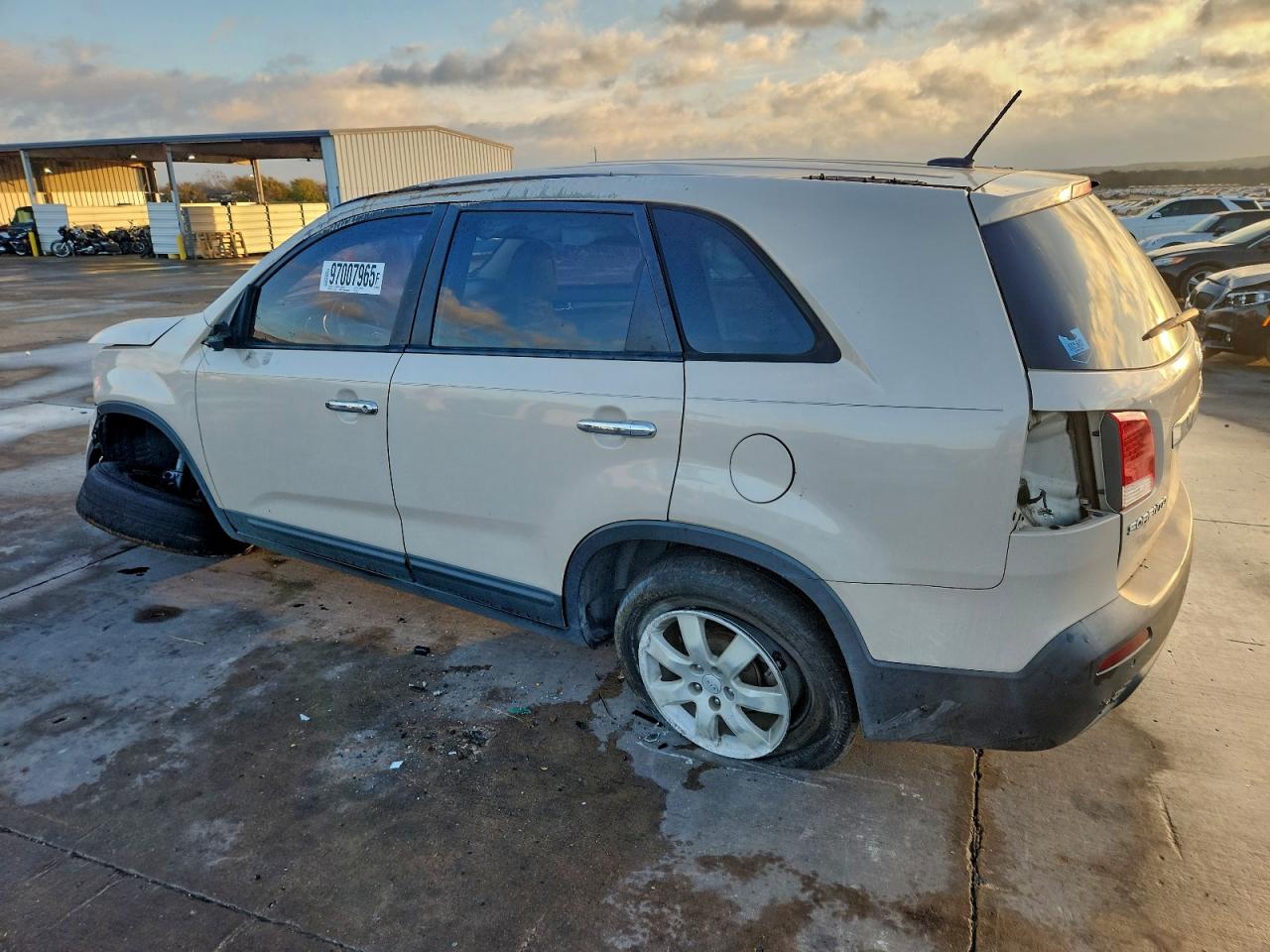 2011 KIA SORENTO BASE photo 2