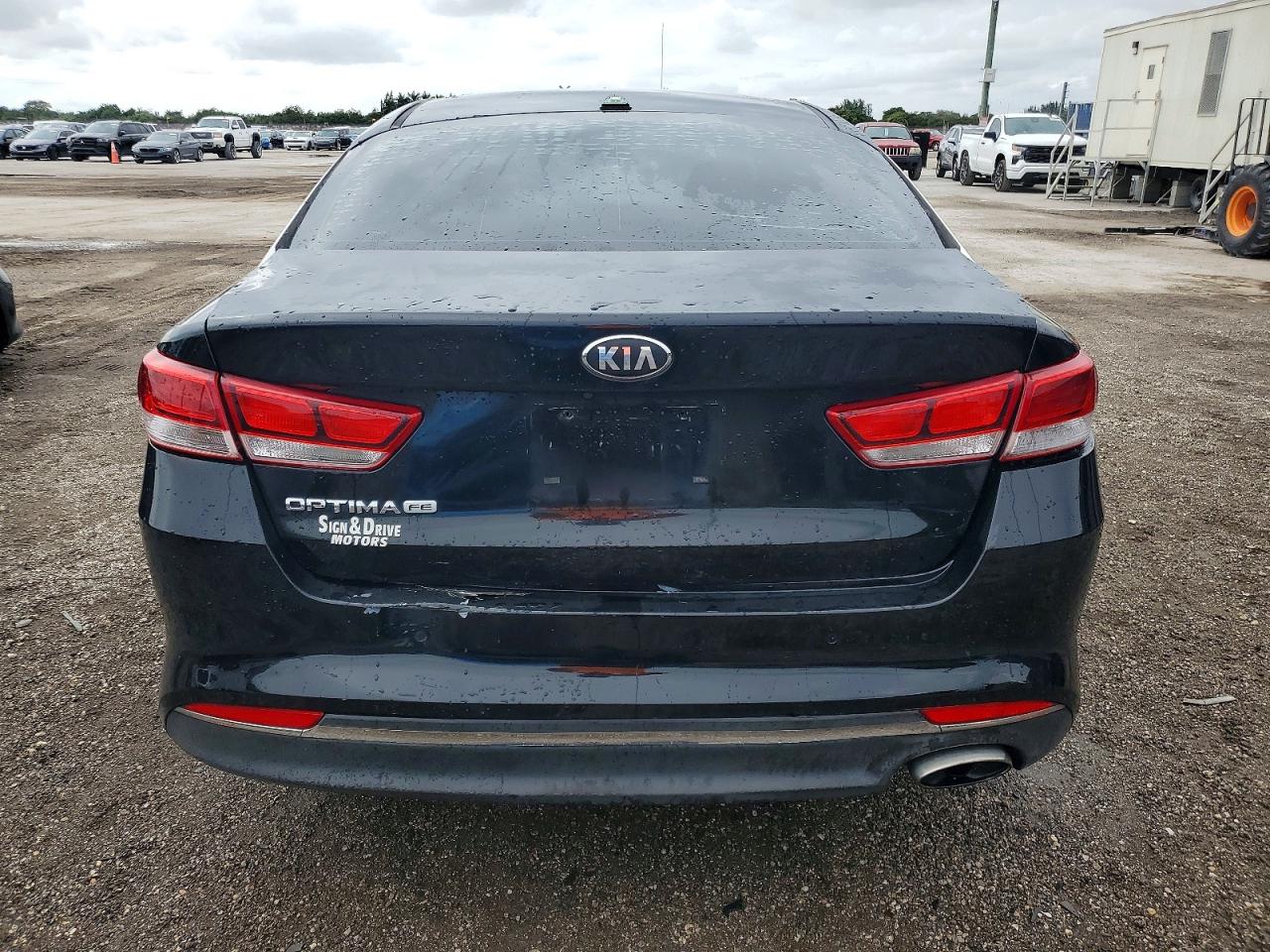 2016 KIA OPTIMA LX photo 6