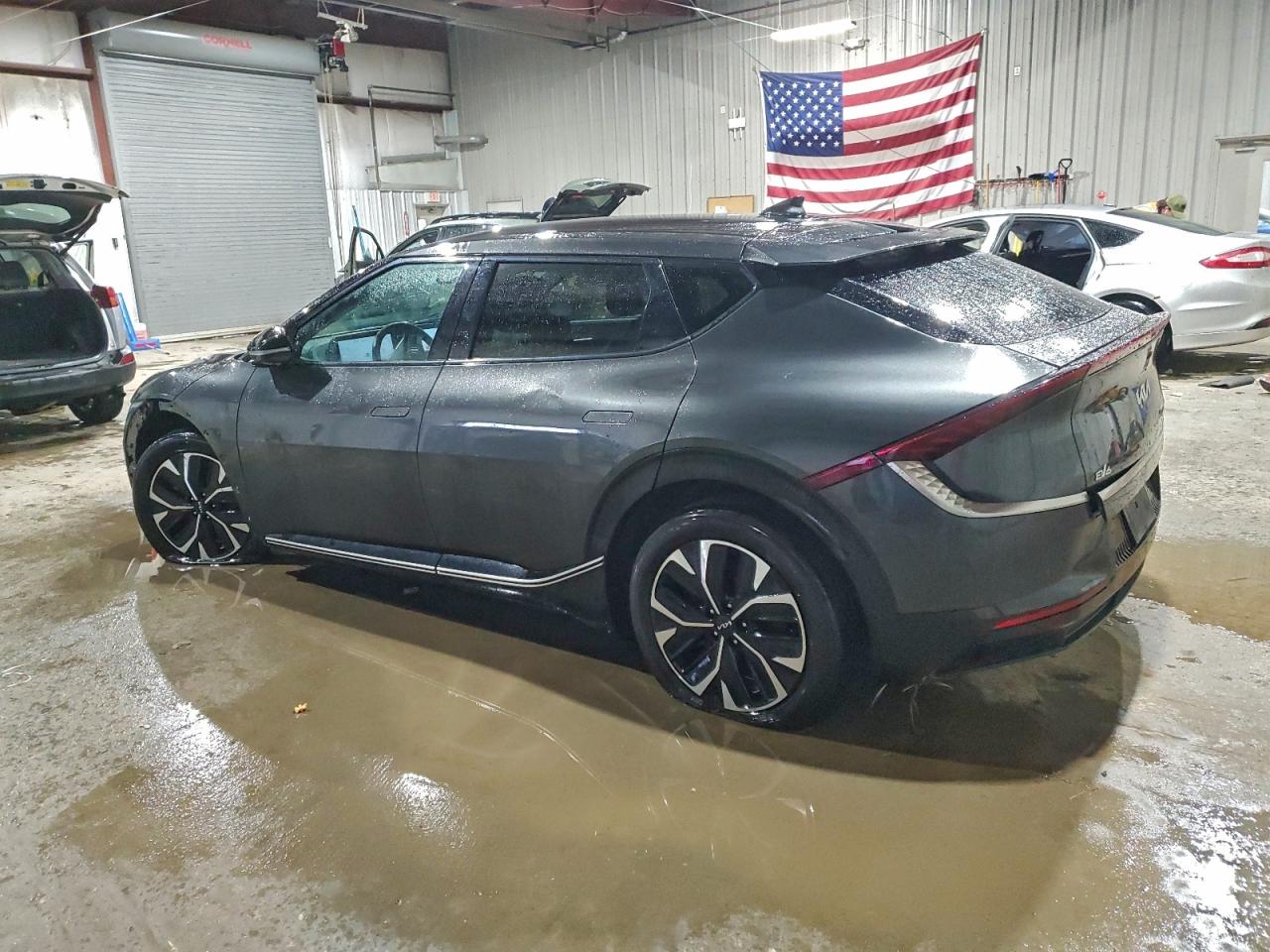 2023 KIA EV6 LIGHT photo 2