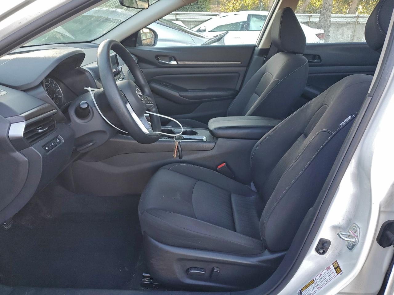 2025 NISSAN ALTIMA SV photo 19