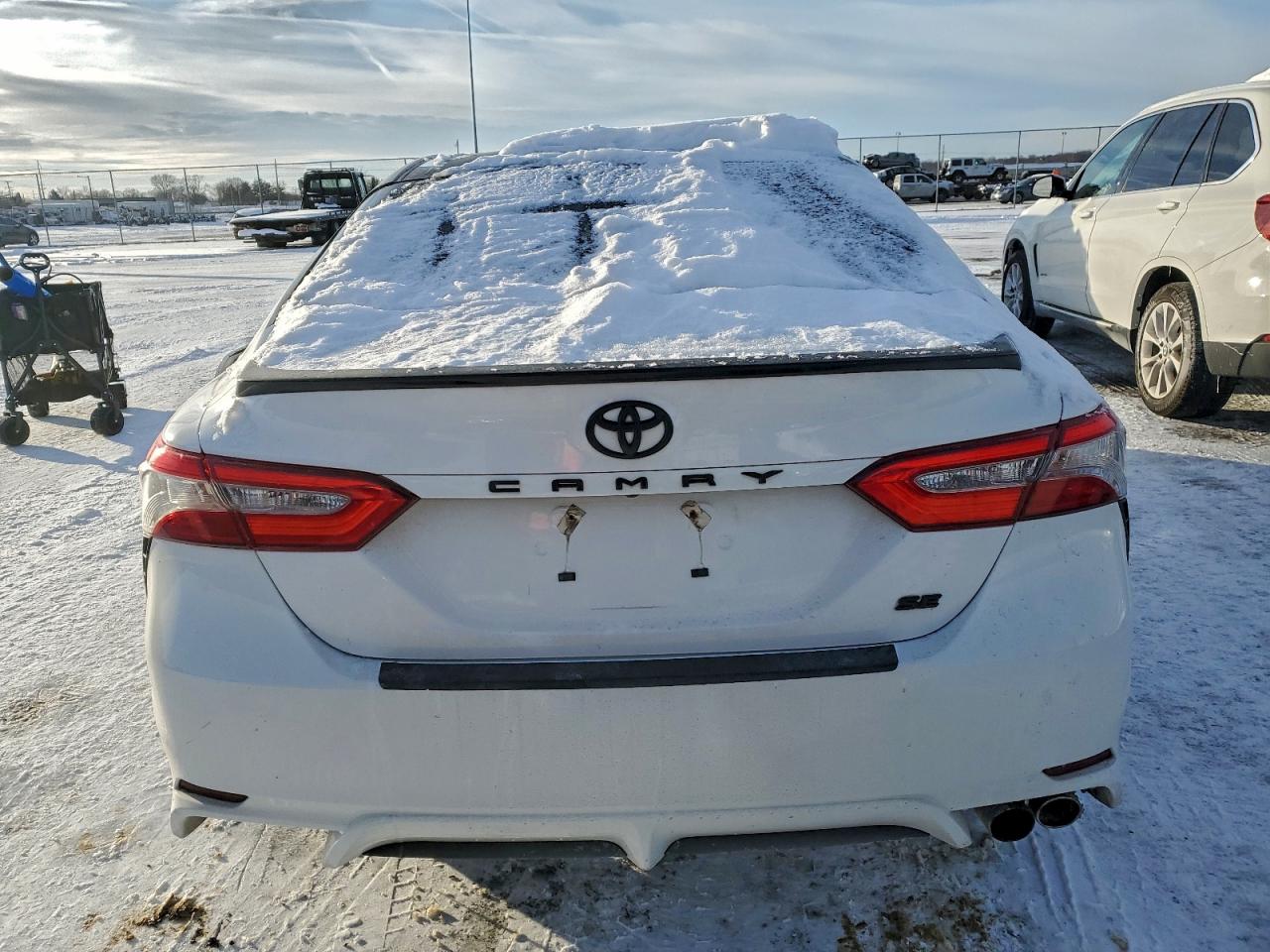 2018 TOYOTA CAMRY L photo 6