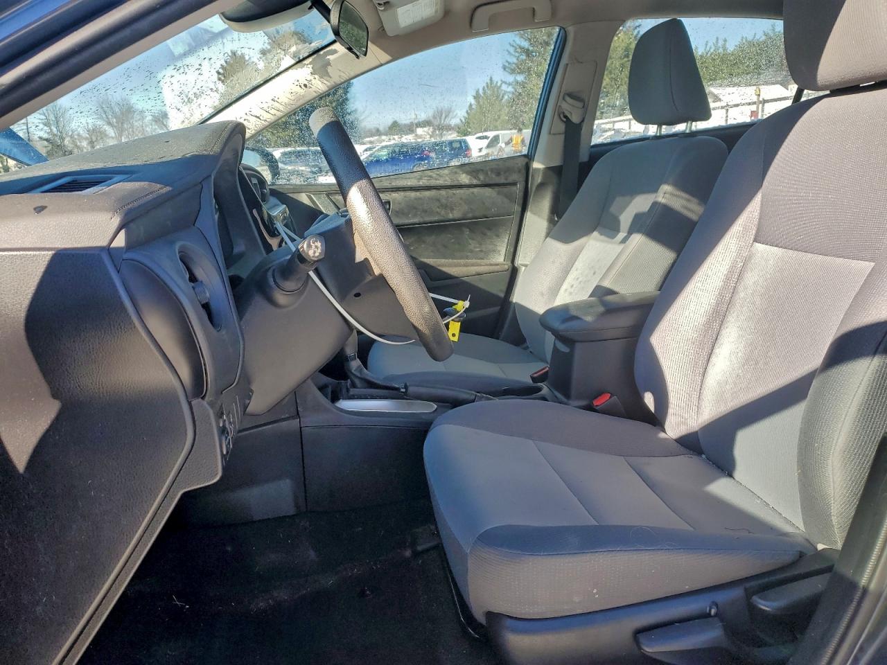 2017 TOYOTA COROLLA L photo 13