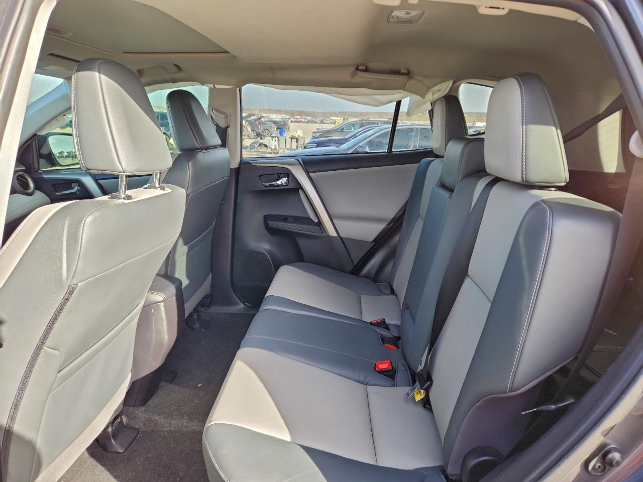 2015 TOYOTA RAV4 LIMITED photo 11