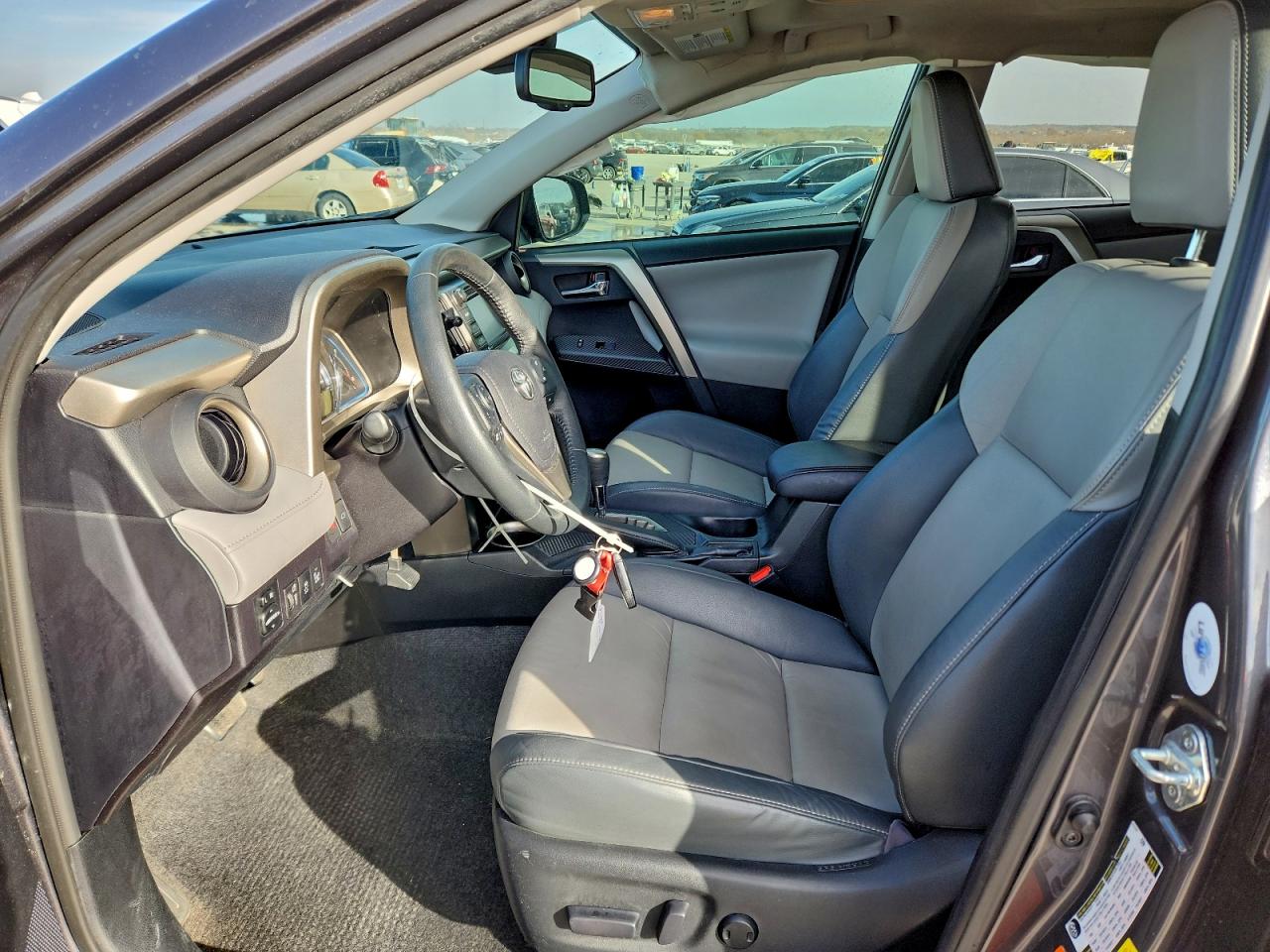 2015 TOYOTA RAV4 LIMITED photo 7