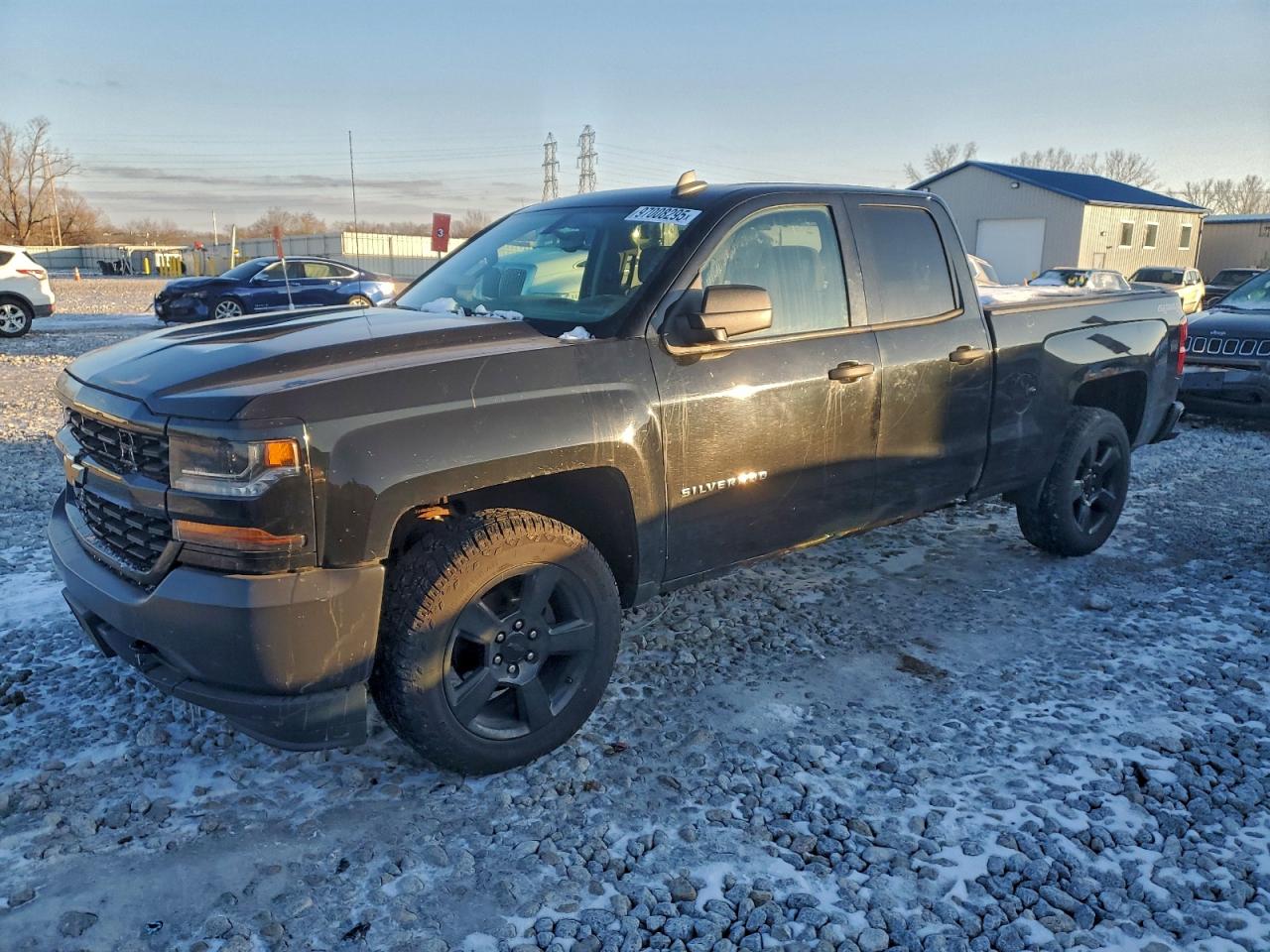 2016 CHEVROLET SILVERADO K1500 — NORMAL WEAR damage — photo 1