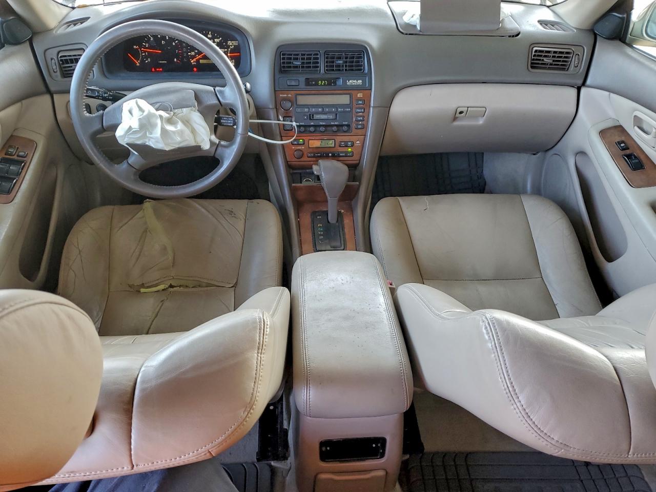 2000 LEXUS ES 300 photo 29
