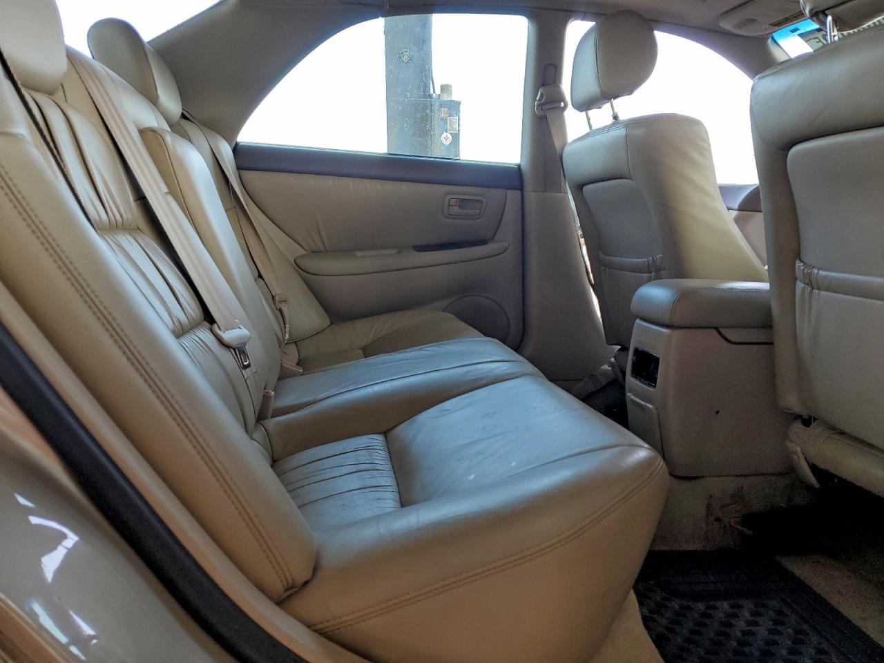 2000 LEXUS ES 300 photo 37