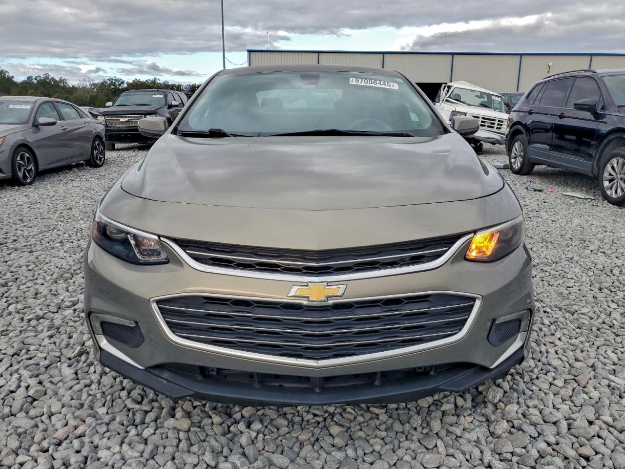 2017 CHEVROLET MALIBU LT photo 9