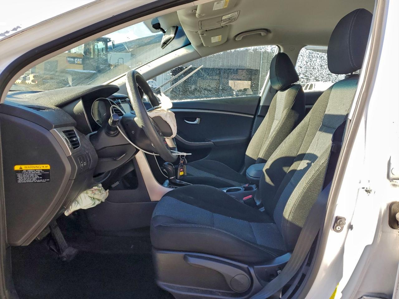 2017 HYUNDAI ELANTRA GT photo 7