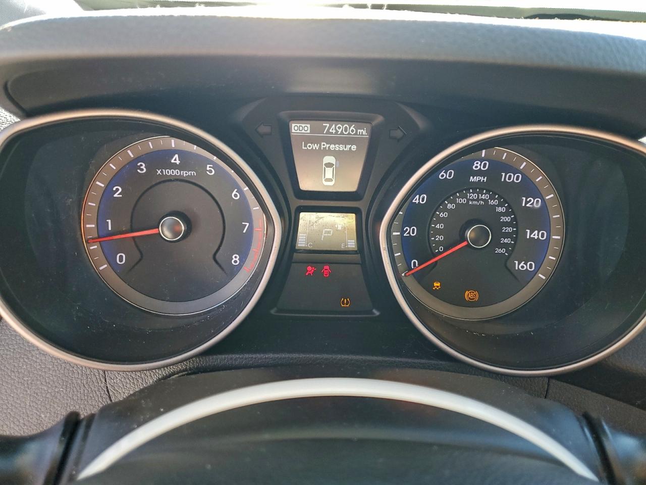 2017 HYUNDAI ELANTRA GT photo 9
