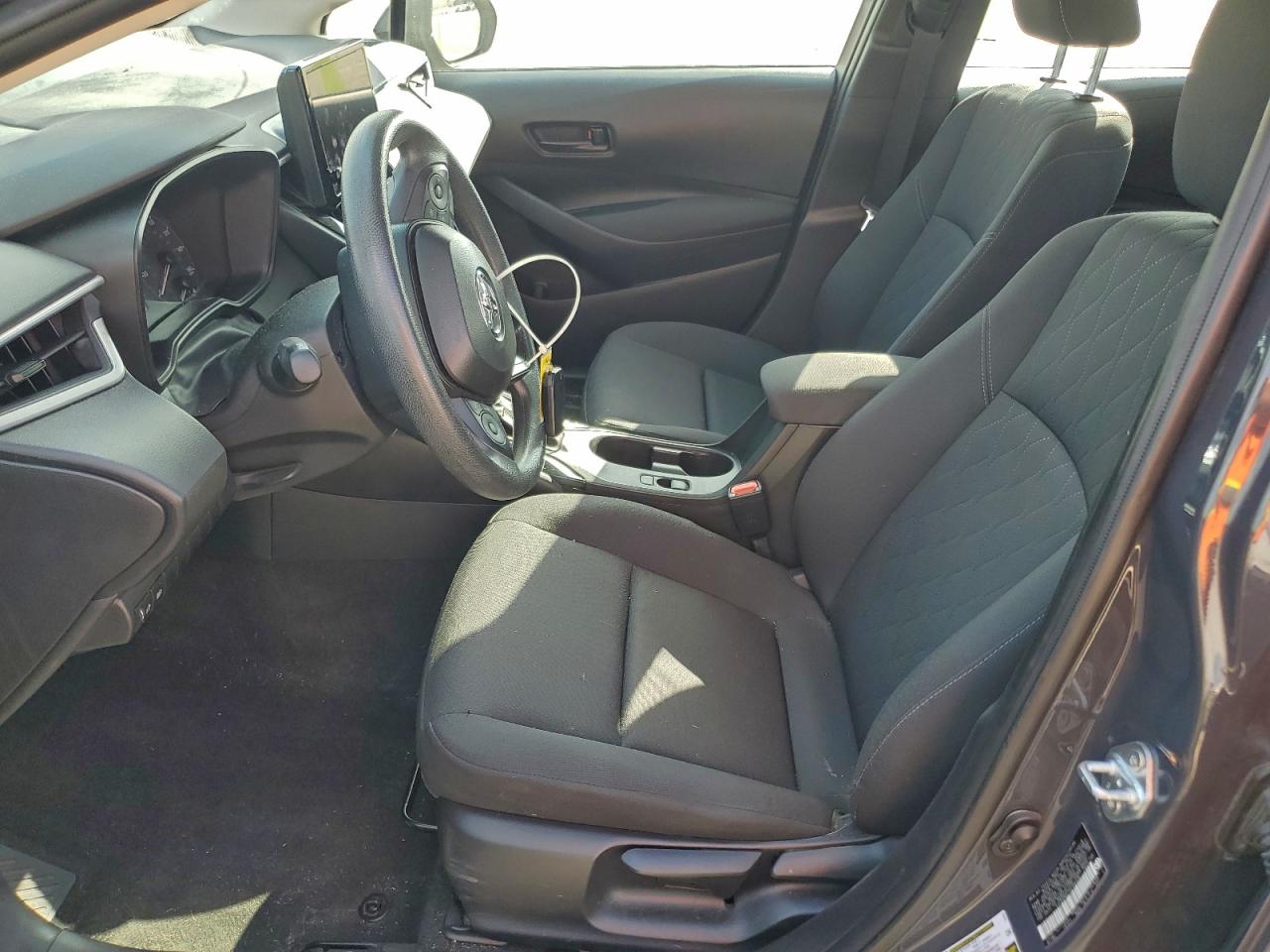 2024 TOYOTA COROLLA LE photo 7