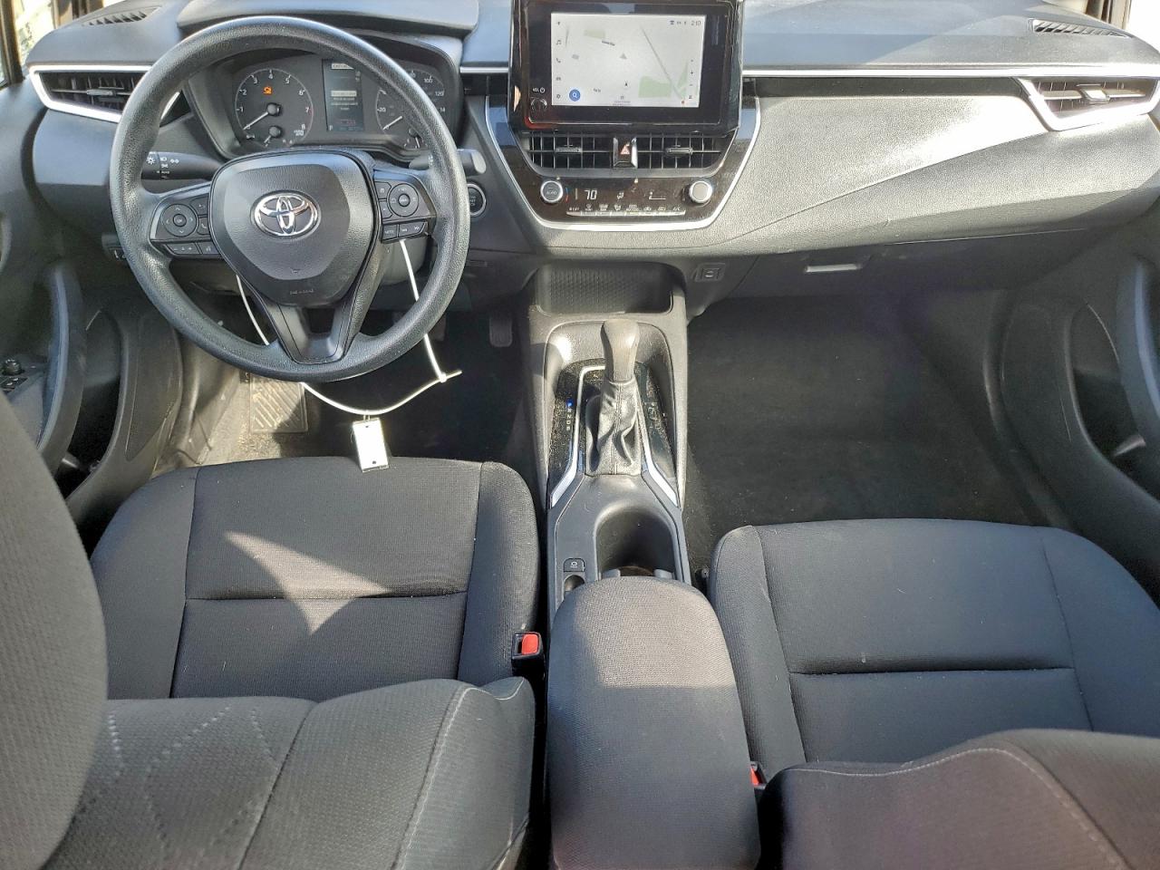 2024 TOYOTA COROLLA LE photo 8