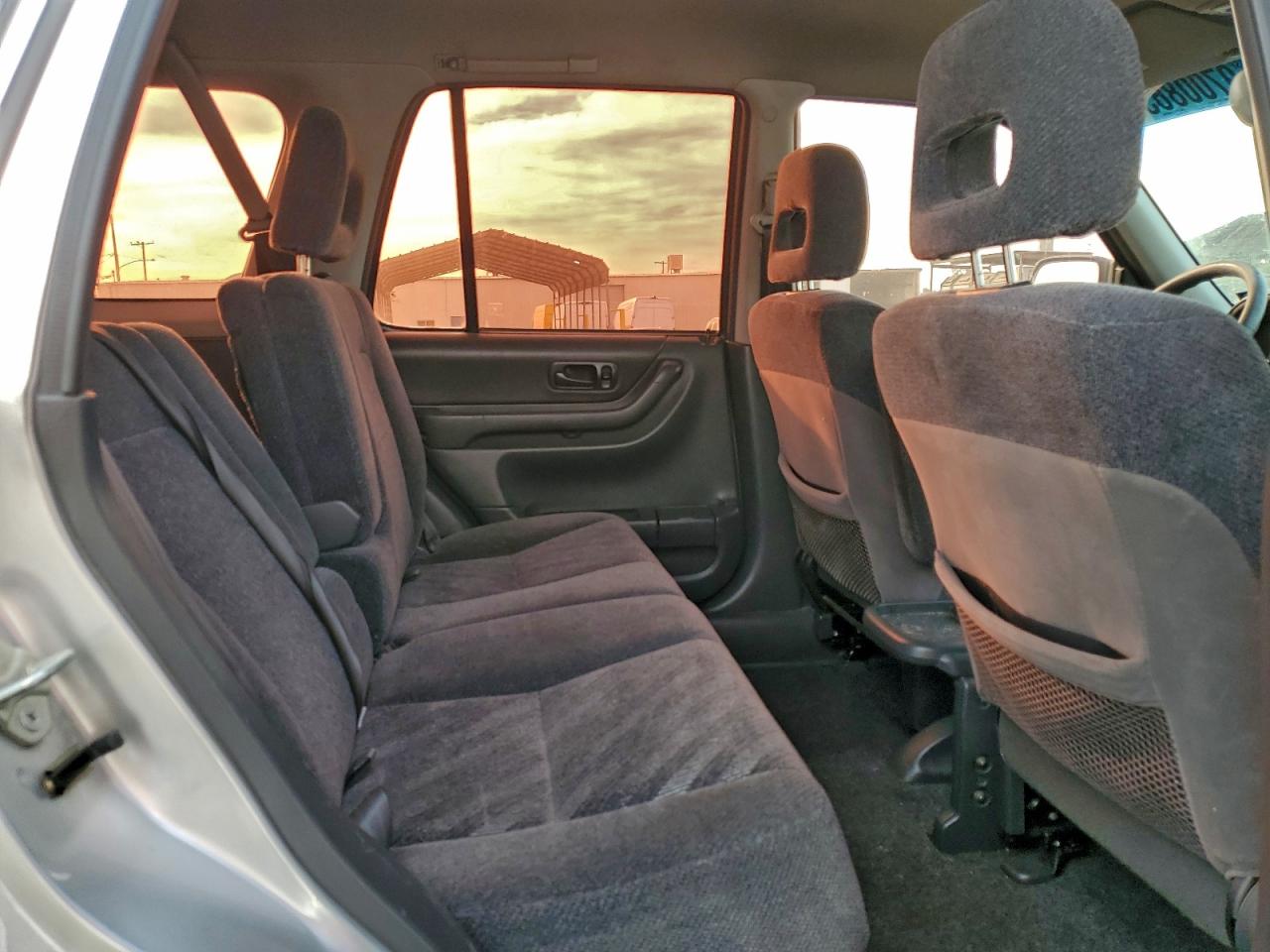 2000 HONDA CR-V LX photo 11