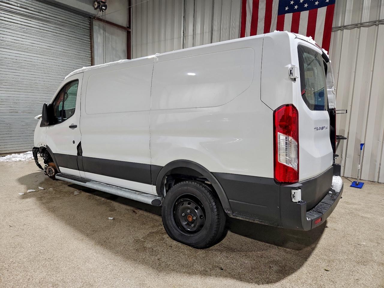2025 FORD TRANSIT T-250 photo 4