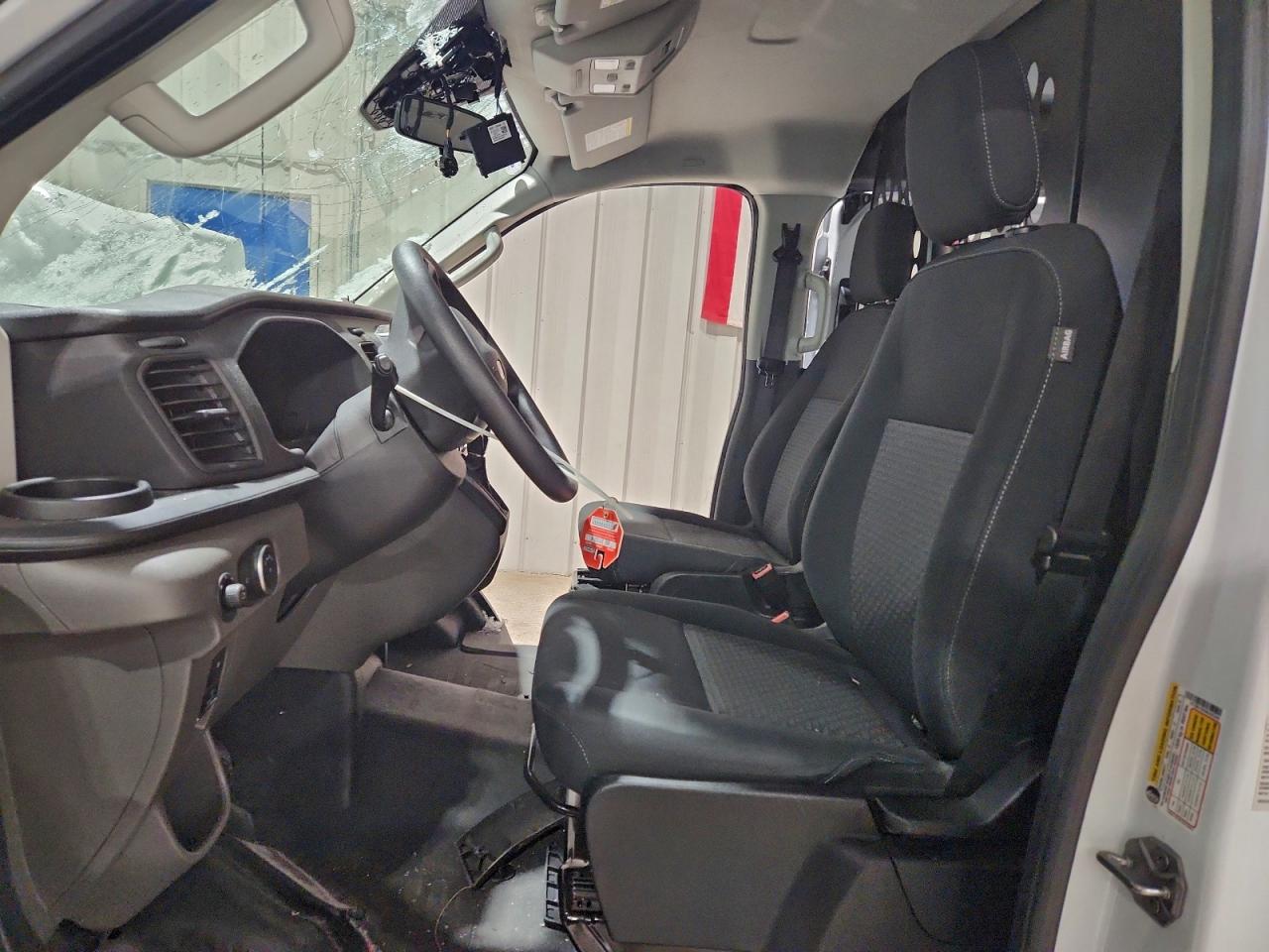 2025 FORD TRANSIT T-250 photo 19