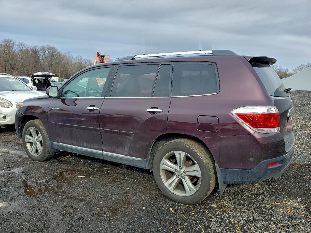 2011 TOYOTA HIGHLANDER LIMITED photo 3
