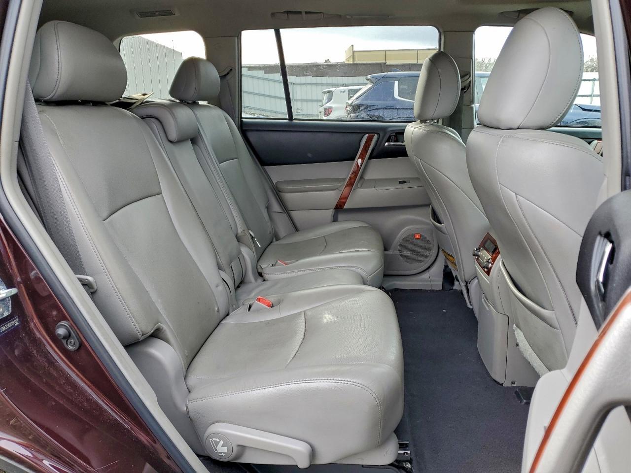 2011 TOYOTA HIGHLANDER LIMITED photo 21
