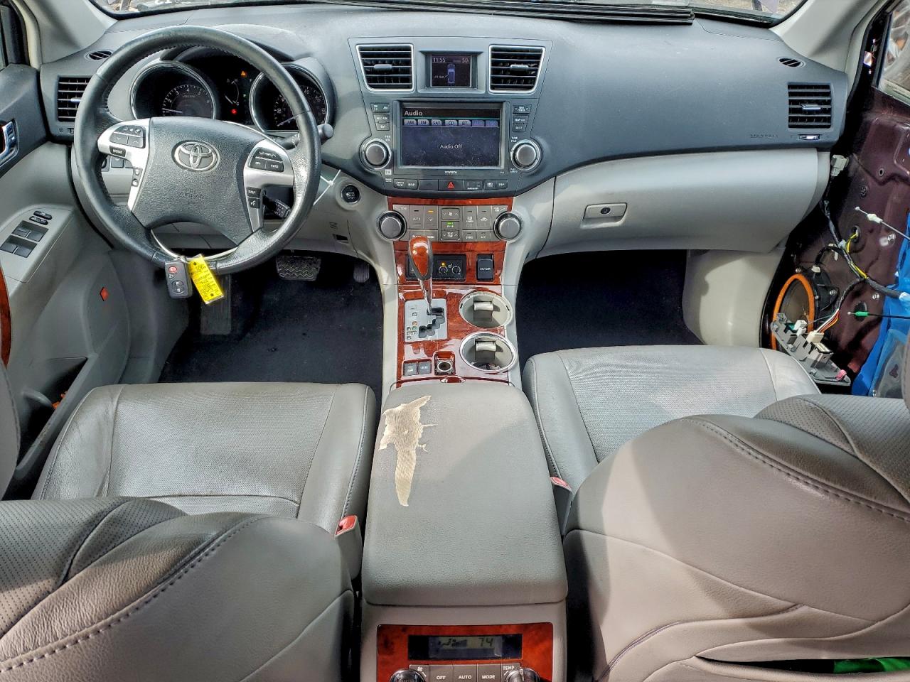 2011 TOYOTA HIGHLANDER LIMITED photo 15