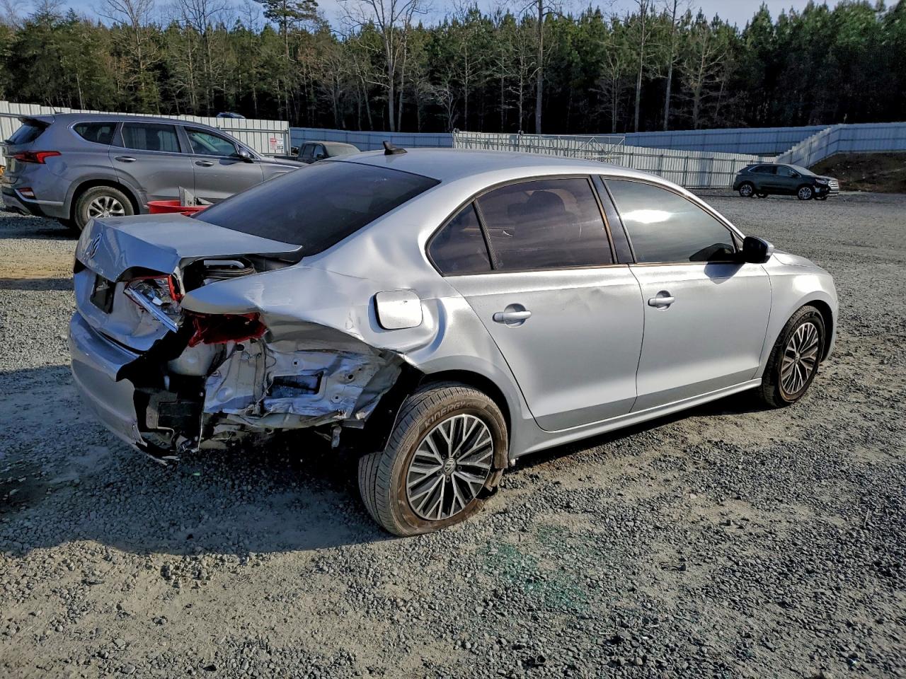 2012 VOLKSWAGEN JETTA SE photo 3