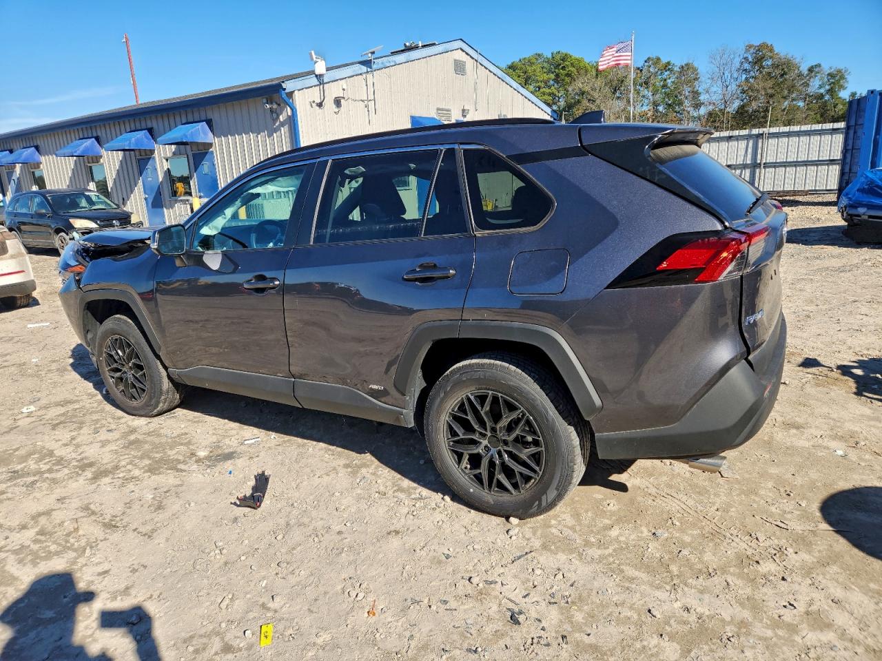 2024 TOYOTA RAV4 LE photo 3