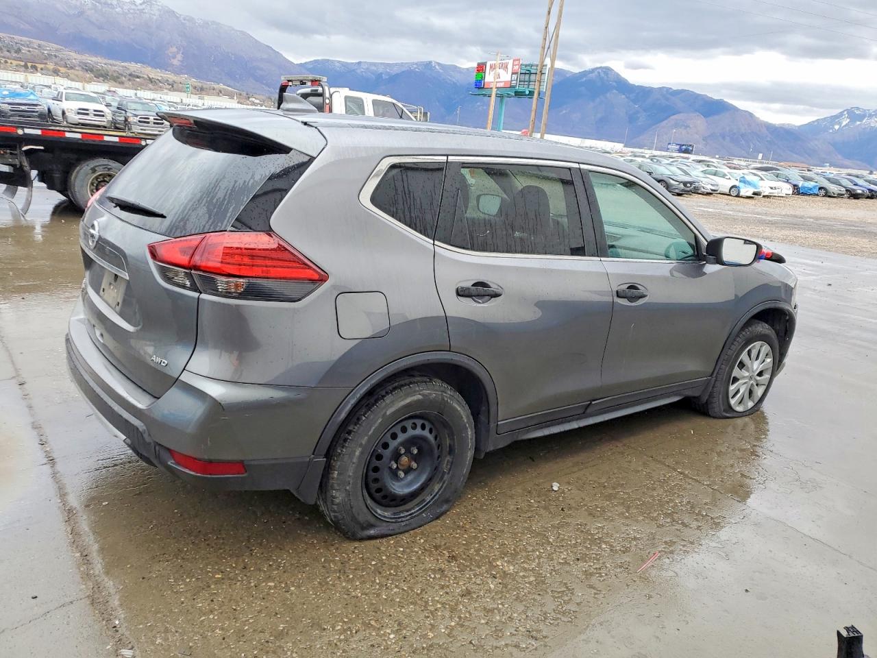 2017 NISSAN ROGUE S photo 3
