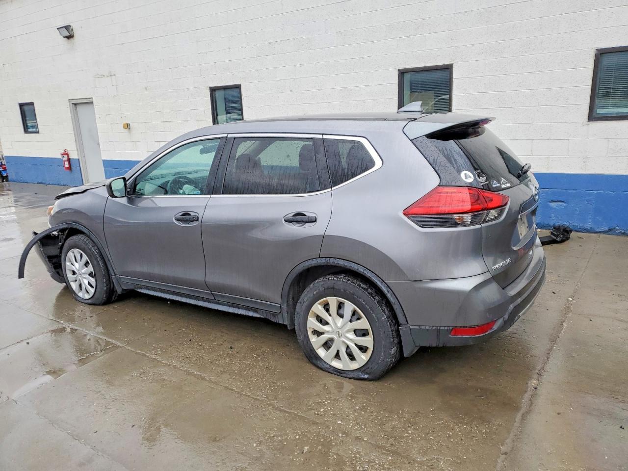 2017 NISSAN ROGUE S photo 2