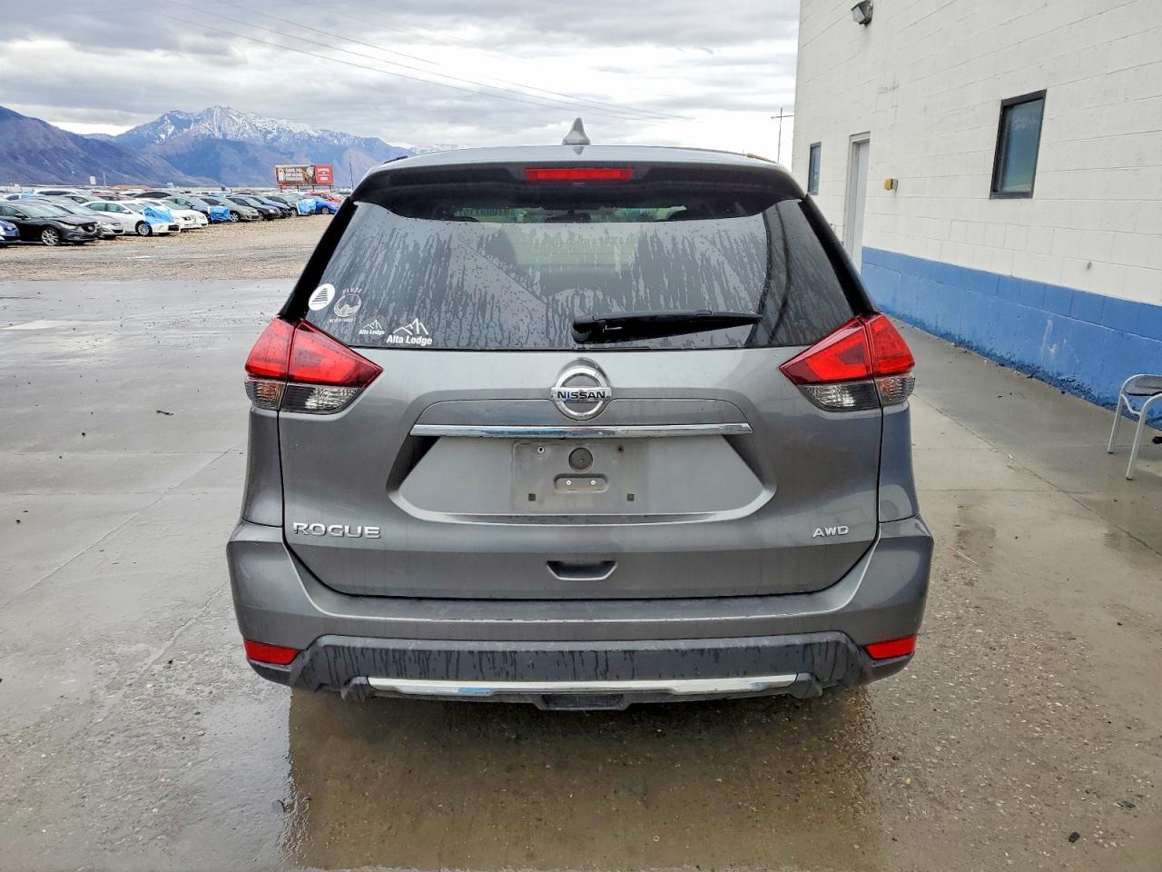 2017 NISSAN ROGUE S photo 6