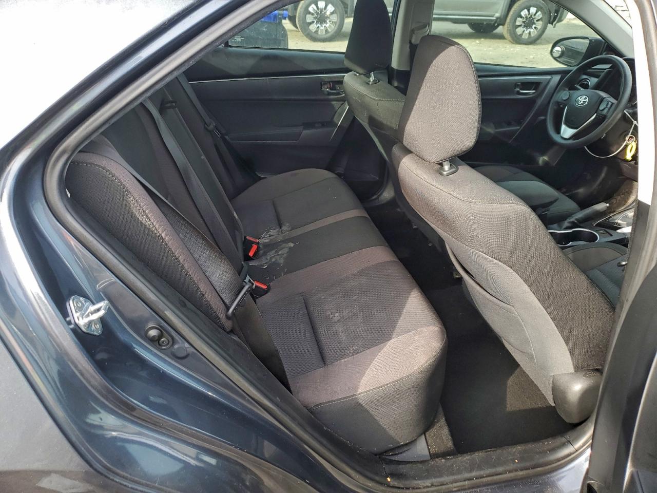 2018 TOYOTA COROLLA L photo 10
