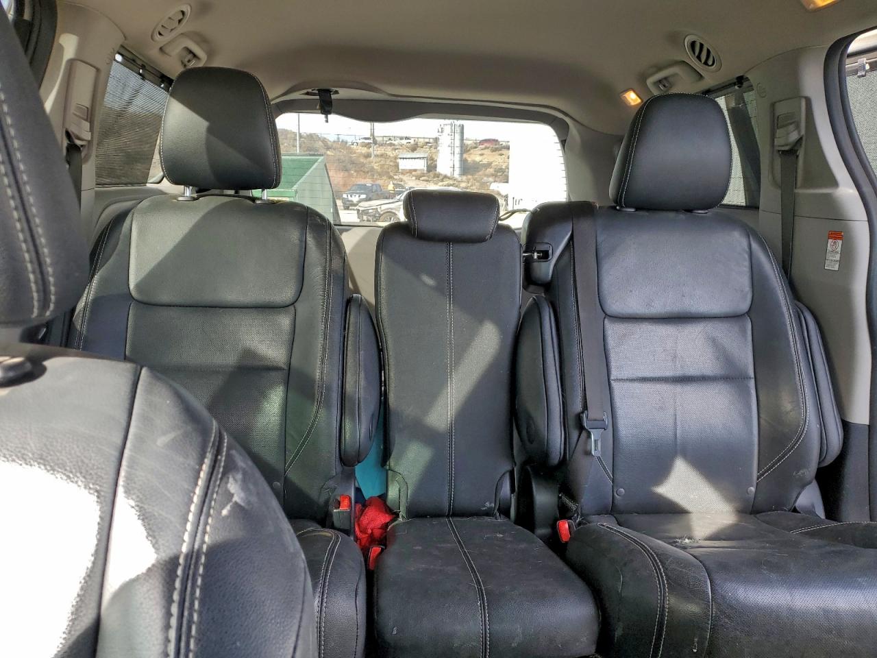 2015 TOYOTA SIENNA SPORT photo 19