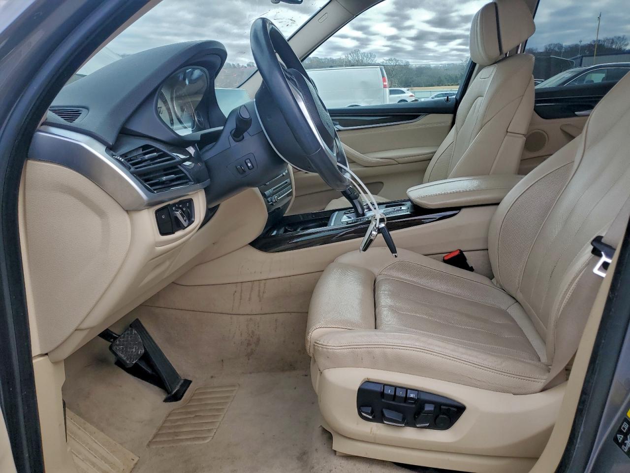 2015 BMW X5 XDRIVE50I photo 13