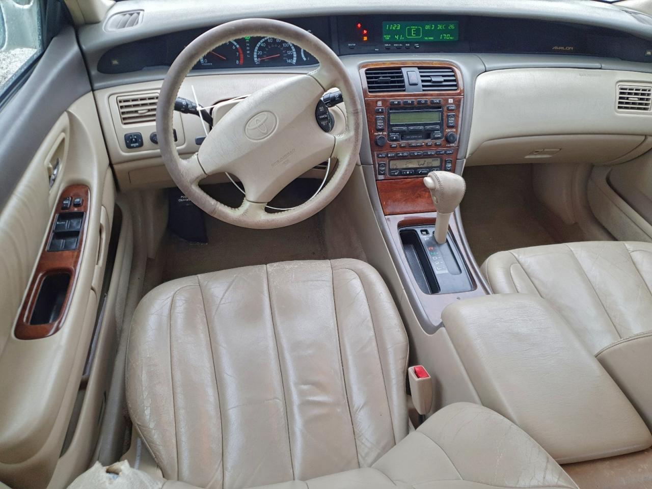 2001 TOYOTA AVALON XL photo 8