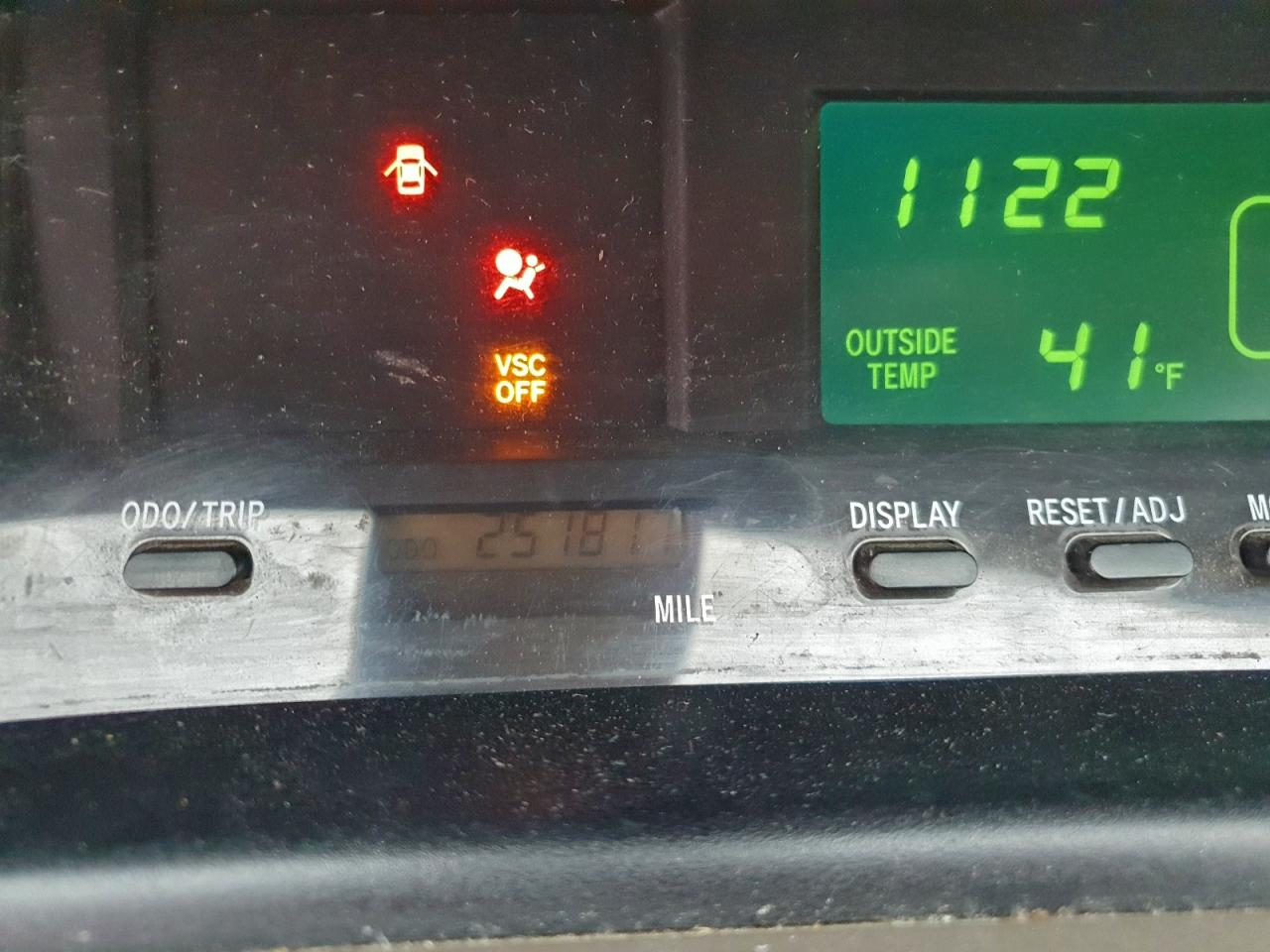 2001 TOYOTA AVALON XL photo 9