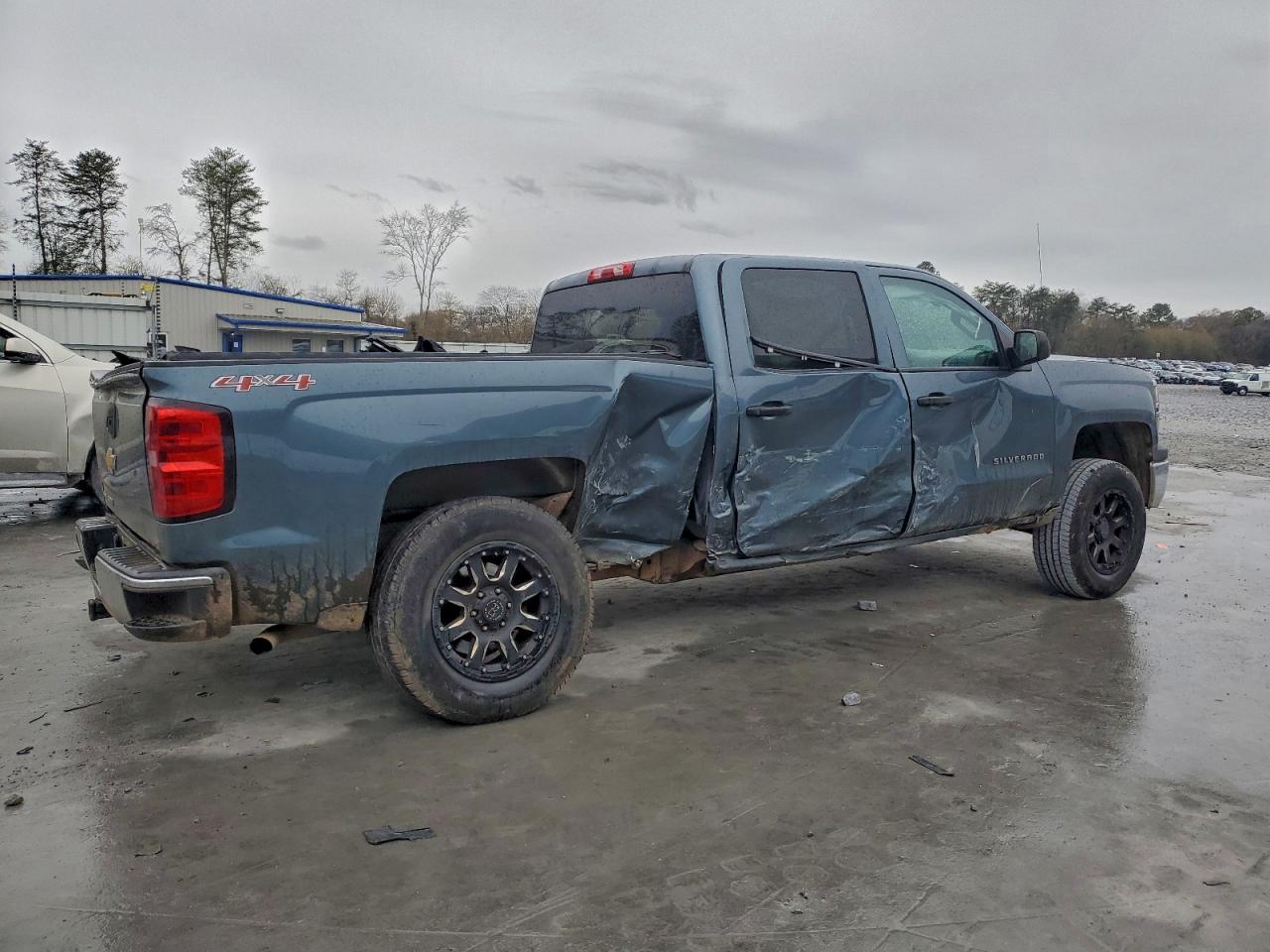 2014 CHEVROLET SILVERADO K1500 photo 3