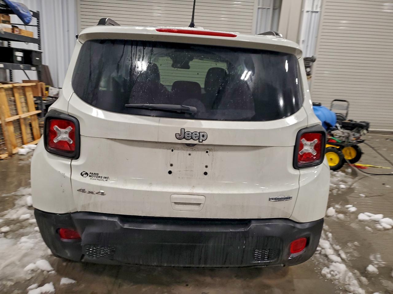 2019 JEEP RENEGADE LATITUDE photo 6