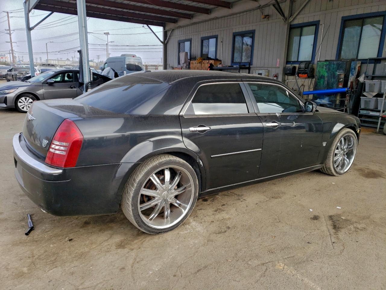 2007 CHRYSLER 300C photo 3