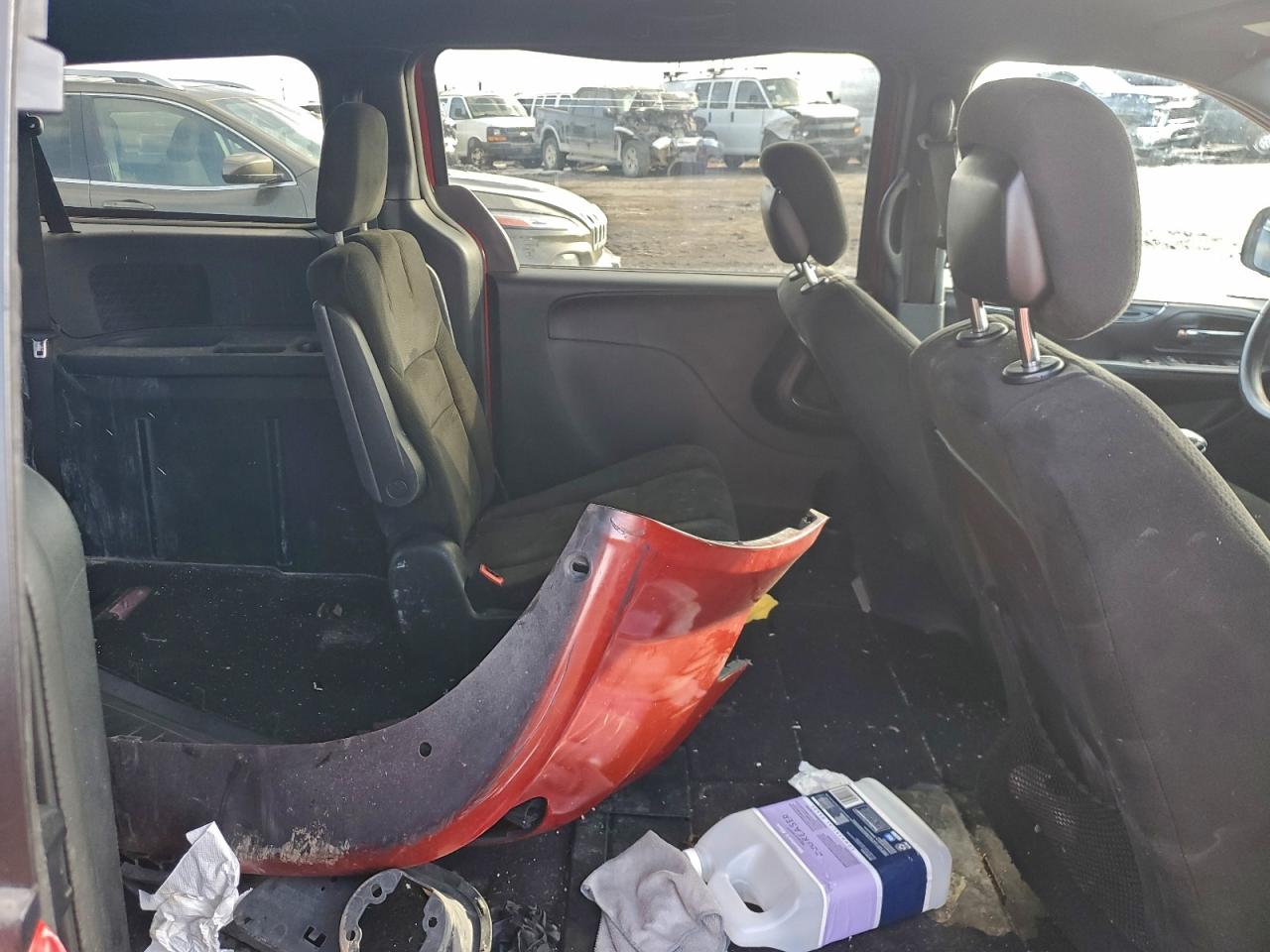 2015 DODGE GRAND CARAVAN SE photo 11