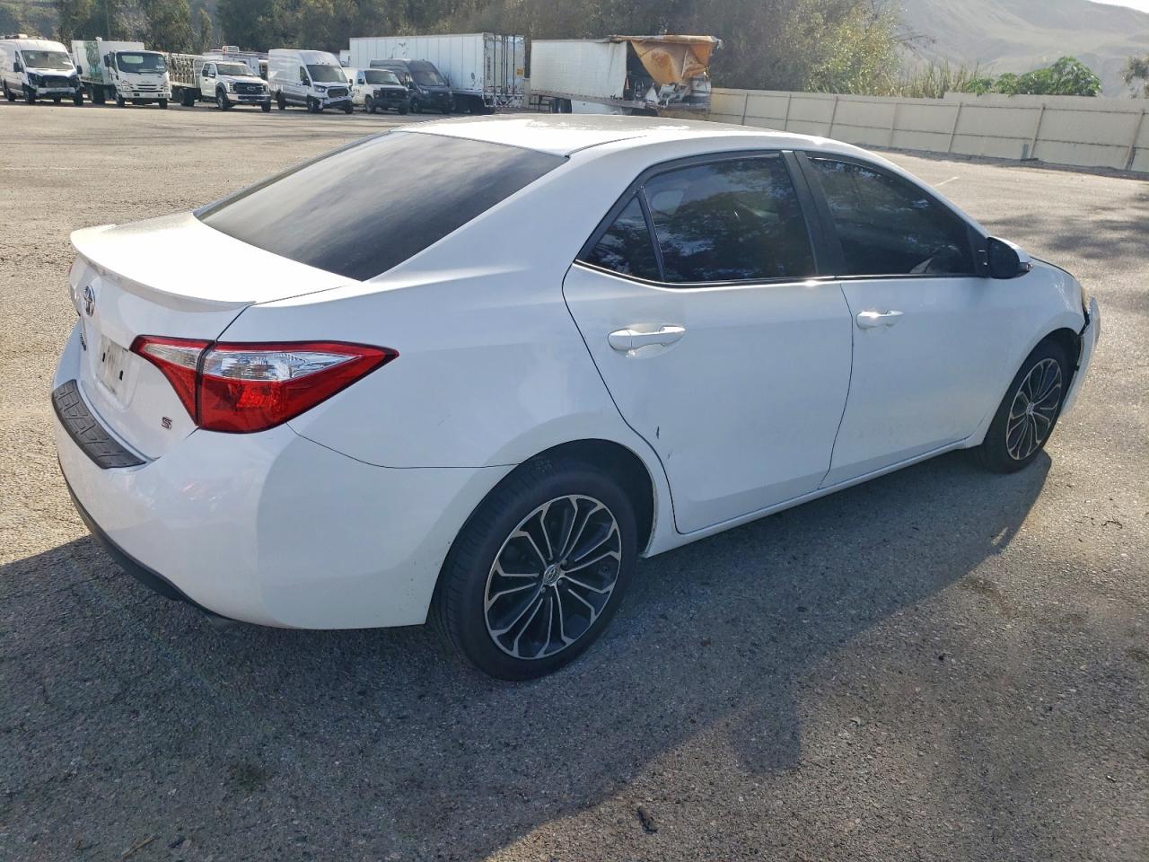 2016 TOYOTA COROLLA L photo 3