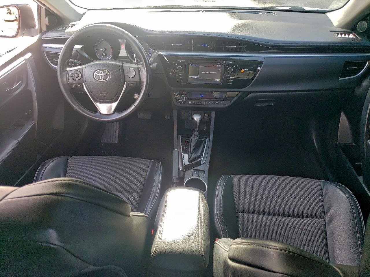 2016 TOYOTA COROLLA L photo 8