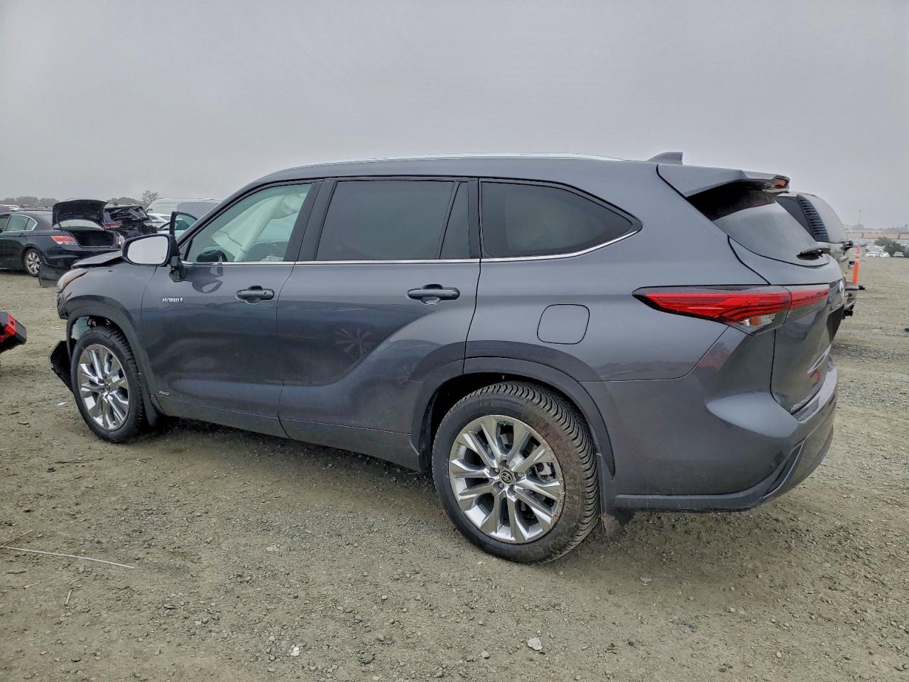 2020 TOYOTA HIGHLANDER HYBRID LIMITED photo 2