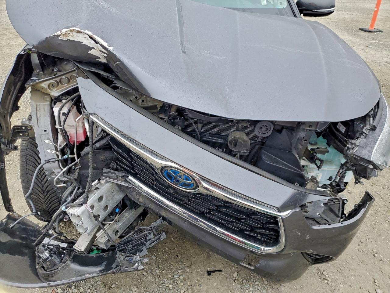 2020 TOYOTA HIGHLANDER HYBRID LIMITED photo 12