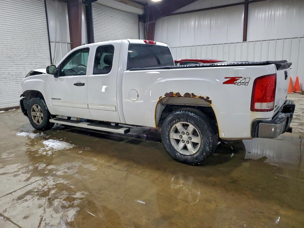 2011 GMC SIERRA K1500 SLE photo 2