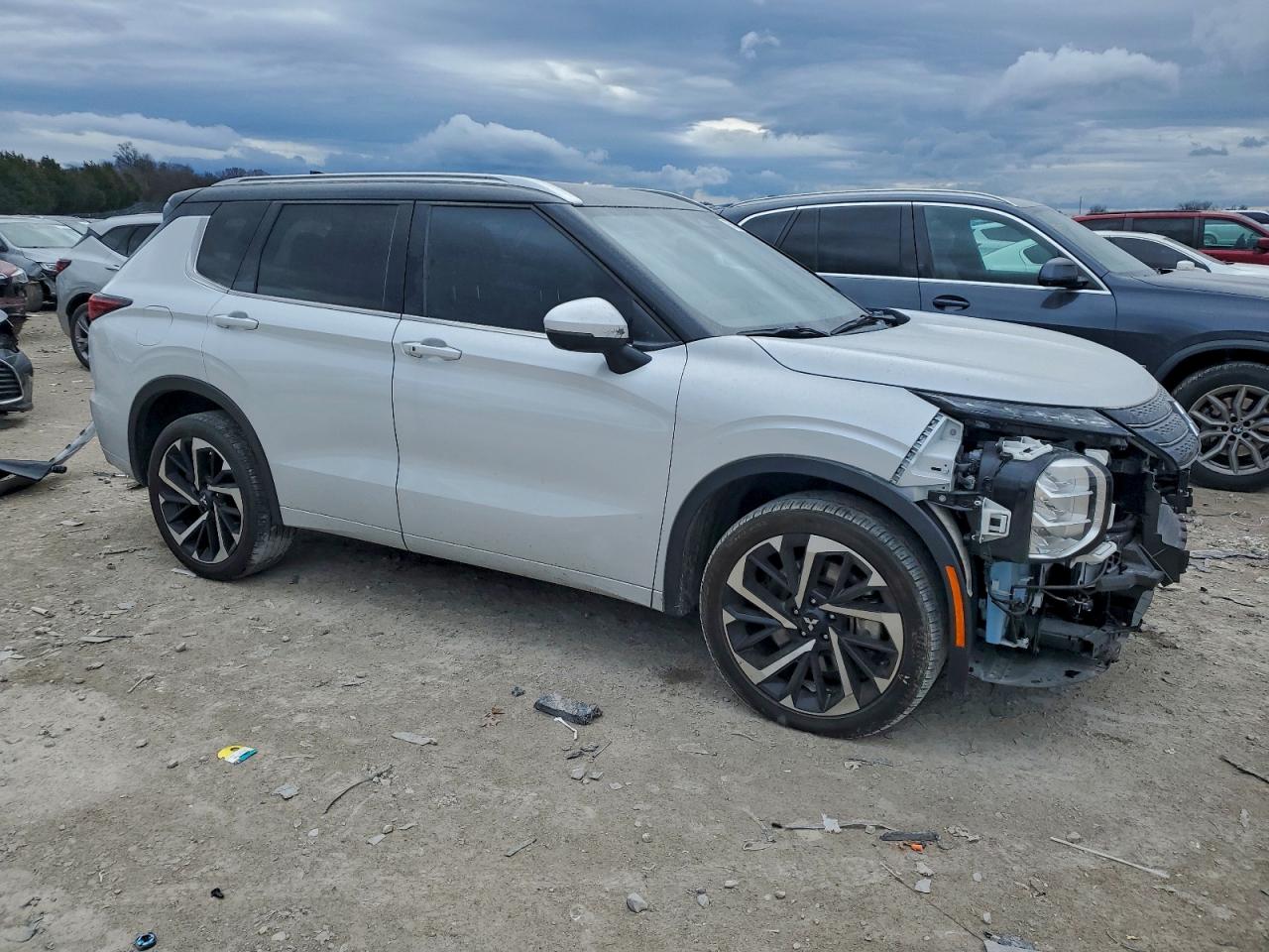 2024 MITSUBISHI OUTLANDER SEL photo 7