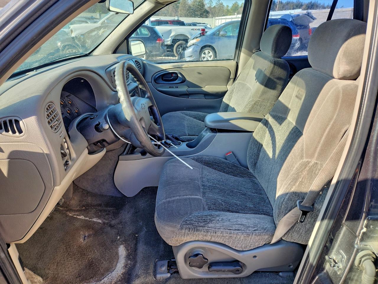 2003 CHEVROLET TRAILBLAZER photo 13