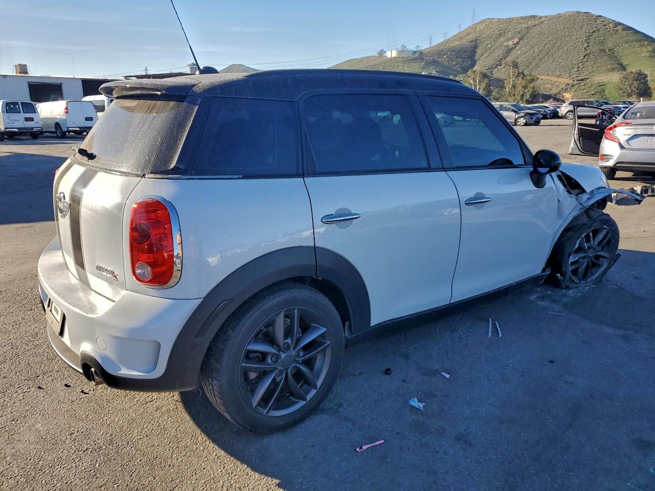 2011 MINI COOPER S COUNTRYMAN photo 5