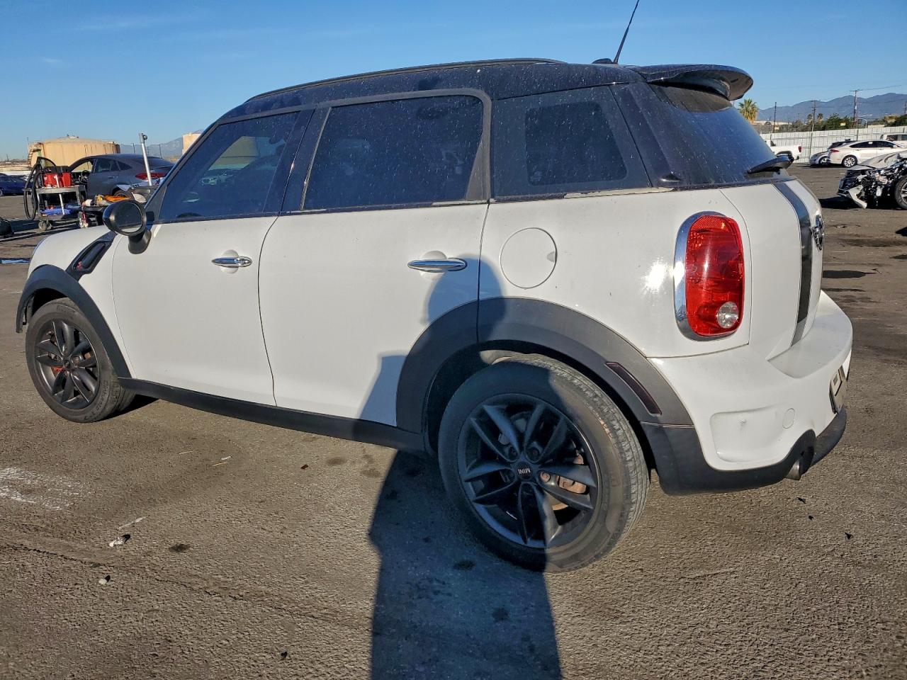 2011 MINI COOPER S COUNTRYMAN photo 3